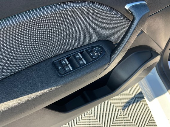 RENAULT Captur Captur E-Tech-016.jpg